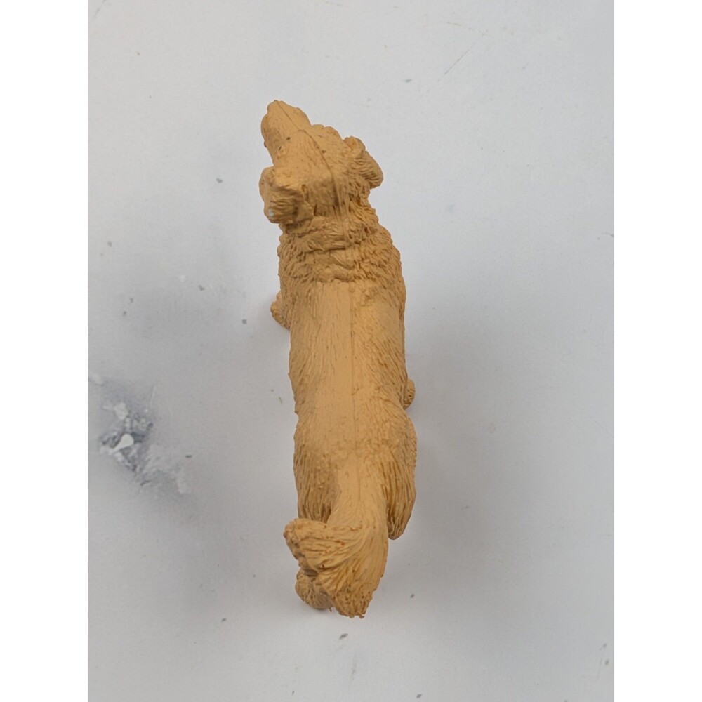 Safari LTD Golden Retriever Dog Solid Plastic Realistic Toy Animal Figure - Picture 4 of 6